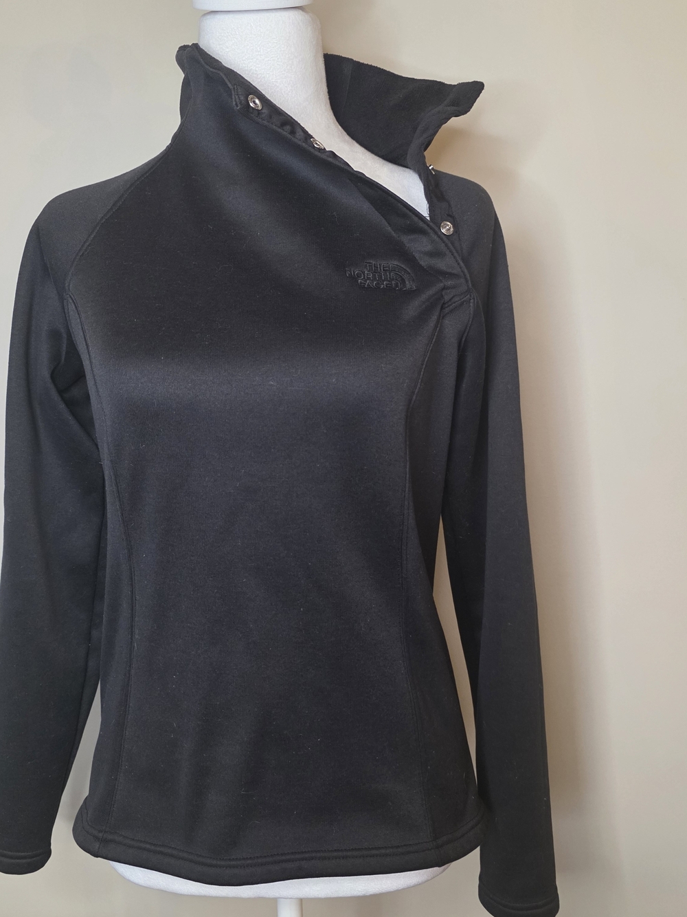 The North Face Women’s Black Fleece Snap Neck Pullover Size Small
